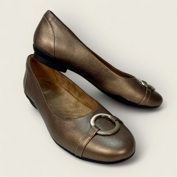 Clarks Womens Ballet Flat Neenah Vine Pewter Leather Slip On Casual Office Sz 10 - Picture 1 of 15